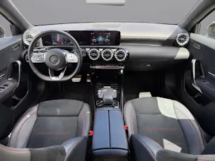 Mercedes-Benz A 200 AMG Line 4m
