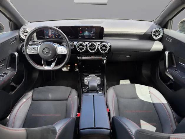 Mercedes-Benz A 200 AMG Line 4m
