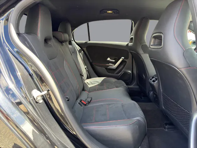 Mercedes-Benz A 200 AMG Line 4m