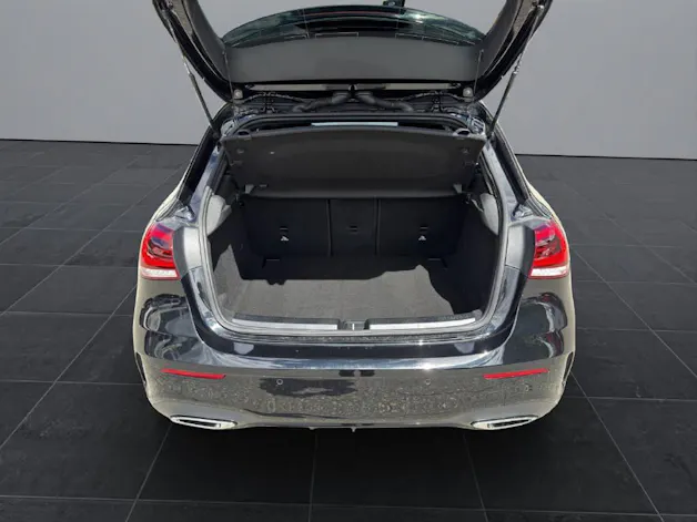 Mercedes-Benz A 200 AMG Line 4m