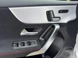 Mercedes-Benz A 220 AMG Line 4m