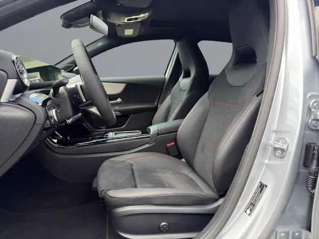 Mercedes-Benz A 220 AMG Line 4m