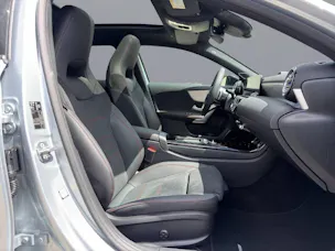 Mercedes-Benz A 220 AMG Line 4m