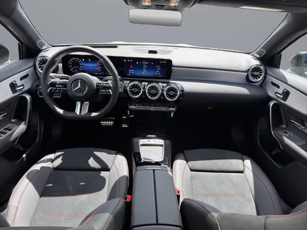 Mercedes-Benz A 220 AMG Line 4m