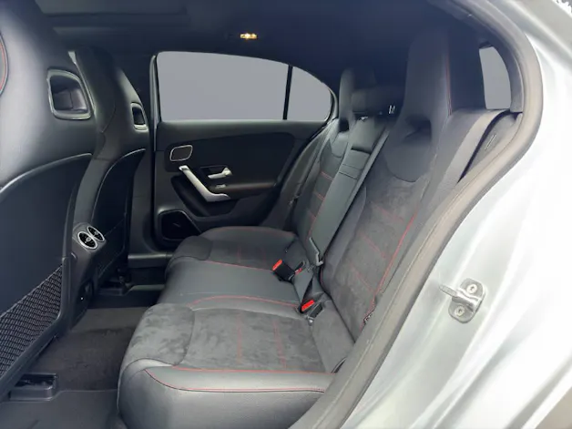 Mercedes-Benz A 220 AMG Line 4m
