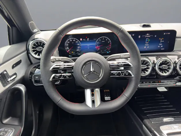 Mercedes-Benz A 250 AMG Line 4m