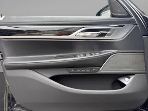 BMW 740d xDrive SAG