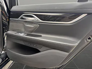 BMW 740d xDrive SAG