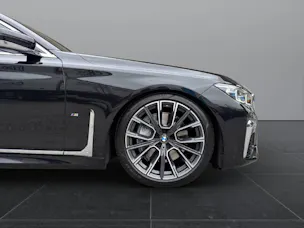 BMW 740d xDrive SAG