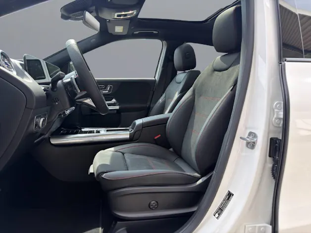 Mercedes-Benz GLA 250 Swiss Star AMG Line 4matic