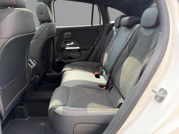 Mercedes-Benz GLA 250 Swiss Star AMG Line 4matic