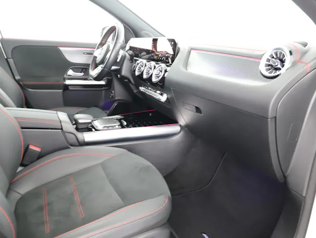 Mercedes-Benz EQA 300 AMG Line 4Matic