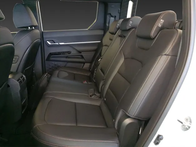 KGM -SsangYong Musso 80,6 kWh Bronze 4WD