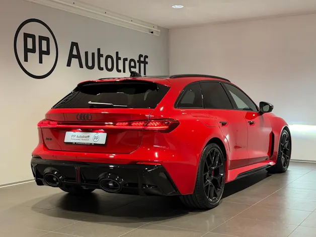 Audi RS 5 Avant TFSI 470 kW Tiptronic quattro