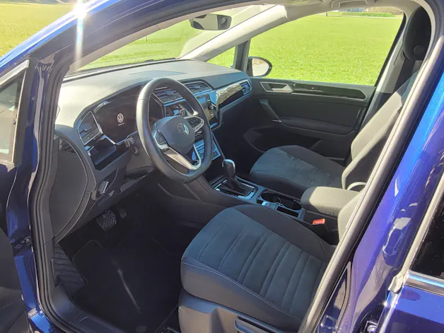 VW Touran 1.5 TSI EVO Highline DSG *7-Plätzer m. elektrischer Heckklappe*