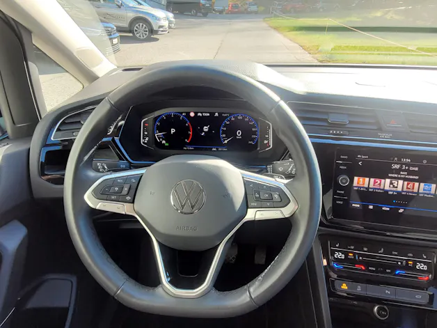 VW Touran 1.5 TSI EVO Highline DSG *7-Plätzer m. elektrischer Heckklappe*