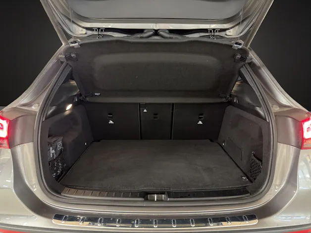 Mercedes-Benz GLA 200 4Matic AMG Line 8G-DCT