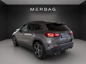 Mercedes-Benz GLA 200 4Matic AMG Line 8G-DCT