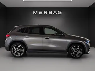 Mercedes-Benz GLA 200 4Matic AMG Line 8G-DCT