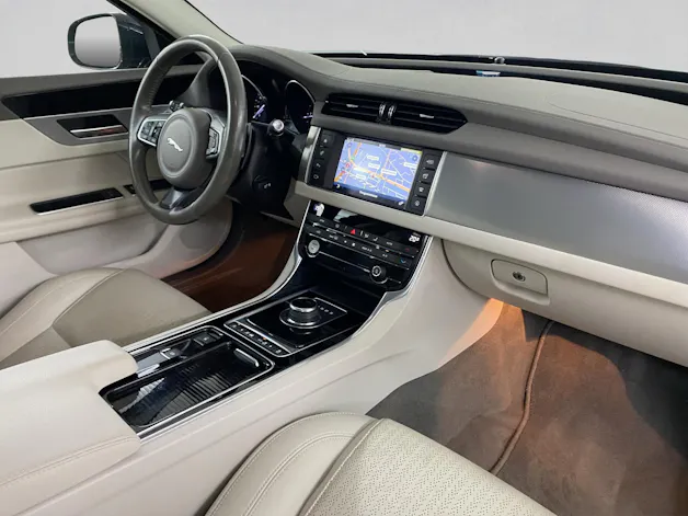 Jaguar XF 20d Prestige Automatic