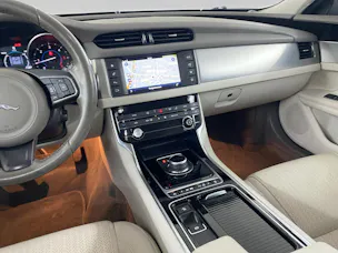 Jaguar XF 20d Prestige Automatic