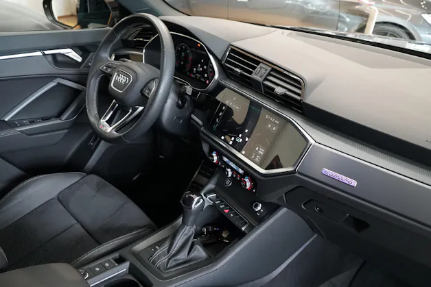 Audi Q3 40 TDI S line quattro S-tronic