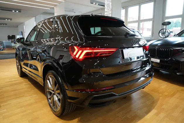 Audi Q3 40 TDI S line quattro S-tronic