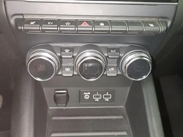 Renault Captur 1.6 E-Tech 145 Intens DHT