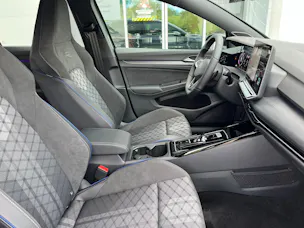 VW Golf 2.0 TSI R-Line DSG 4 Motion