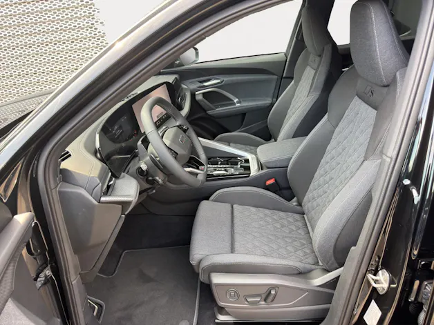 Audi Q5 SUV e-hybrid quattro 220 kW 299PS