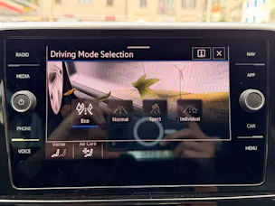 VW T-Roc CABRIOLET 1.5 TSI 150PS R-LINE *** ANHÄNGEKUPPLUNG ***
