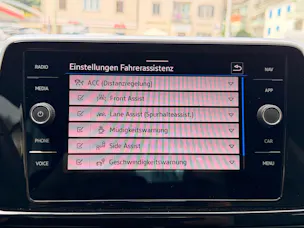 VW T-Roc CABRIOLET 1.5 TSI 150PS R-LINE *** ANHÄNGEKUPPLUNG ***