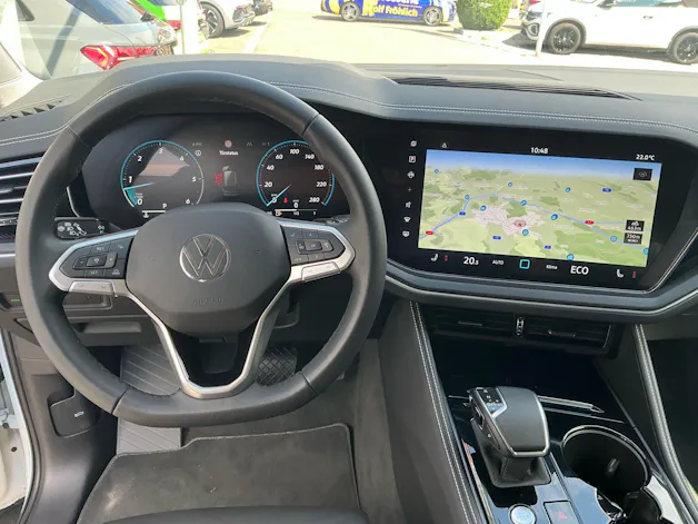 VW Touareg 3.0 TDI 231PS 4MOTION *** INNOVISIONS COCKPIT & ANHÄNGEKUPPLUNG ***