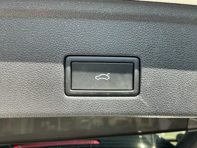 VW Touareg 3.0 TDI 231PS 4MOTION *** INNOVISIONS COCKPIT & ANHÄNGEKUPPLUNG ***