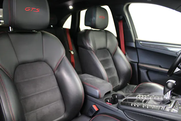PORSCHE Macan GTS PDK