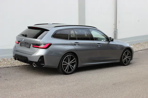 BMW 320d xDrive 48V Touring M SPORTPAKET