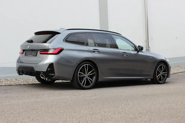BMW 320d xDrive 48V Touring M SPORTPAKET