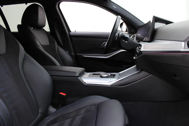 BMW 320d xDrive 48V Touring M SPORTPAKET