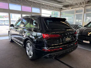 Audi Q7 50 TDI quattro S Line | CH | Garantie & Free Service | AHK | HeadUp | Pano | 22" | NP: 135K |
