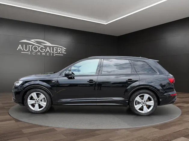Audi Q7 50 TDI quattro S Line | CH | Garantie & Free Service | AHK | HeadUp | Pano | 22" | NP: 135K |