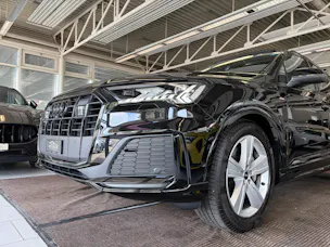 Audi Q7 50 TDI quattro S Line | CH | Garantie & Free Service | AHK | HeadUp | Pano | 22" | NP: 135K |