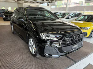 Audi Q7 50 TDI quattro S Line | CH | Garantie & Free Service | AHK | HeadUp | Pano | 22" | NP: 135K |