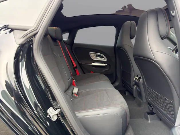 Mercedes-Benz CLA 220 AMG Line 4matic