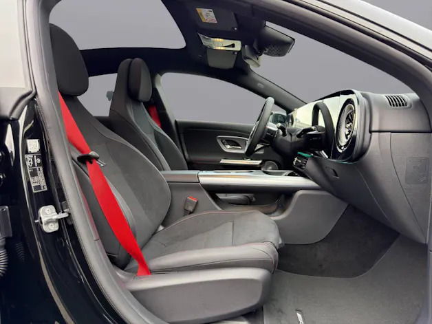 Mercedes-Benz CLA 220 AMG Line 4matic