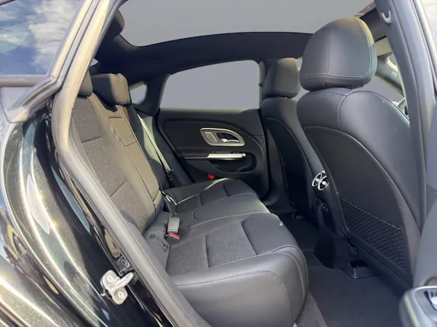 Mercedes-Benz CLA 350 Progressive 4matic