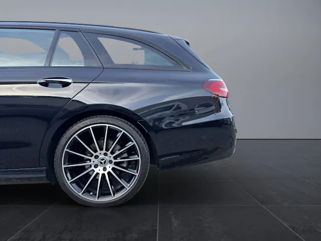 Mercedes-Benz E 220 d 4MATIC