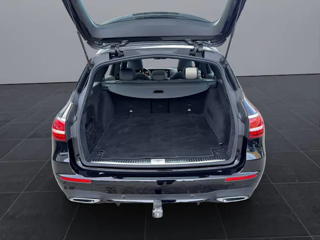 Mercedes-Benz E 220 d 4MATIC
