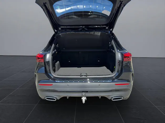 Mercedes-Benz GLA 250 Swiss Star AMG Line 4matic