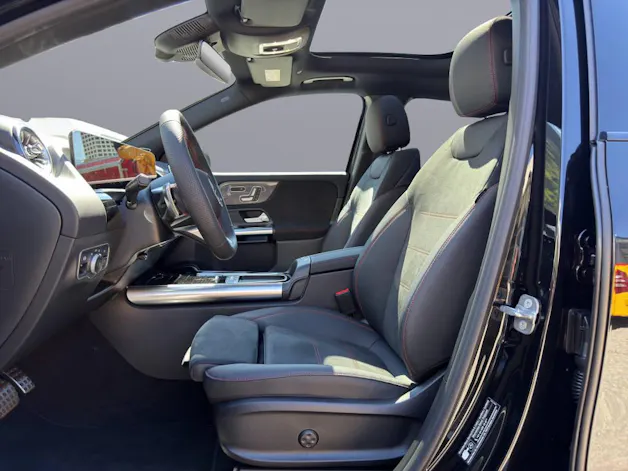 Mercedes-Benz GLA 250 Swiss Star AMG Line 4matic