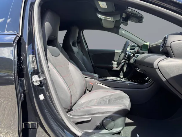 Mercedes-Benz A 220 AMG Line 4m
